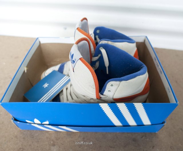 metro_attitude_adidas_02.jpg