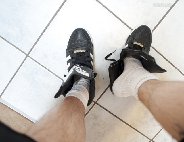 wearing_js_logo_70.jpg