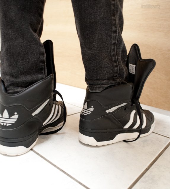 wearing_js_logo_90.jpg