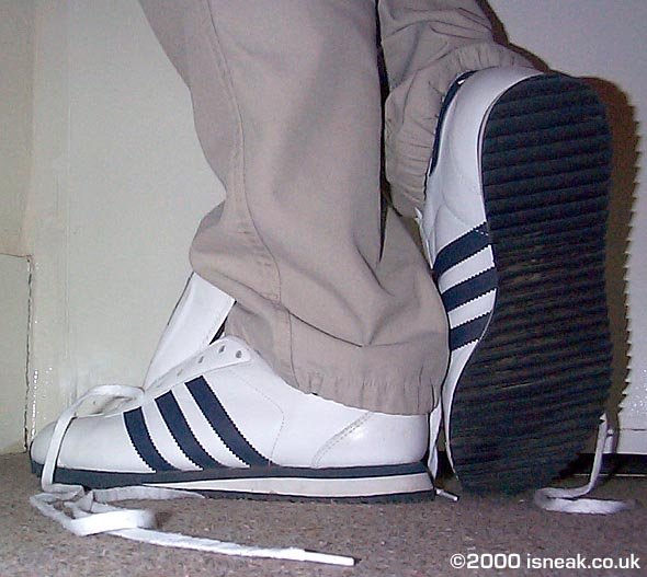 adidas_country40.jpg