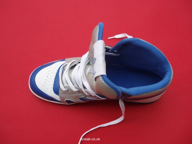 adidas_instinct18.jpg