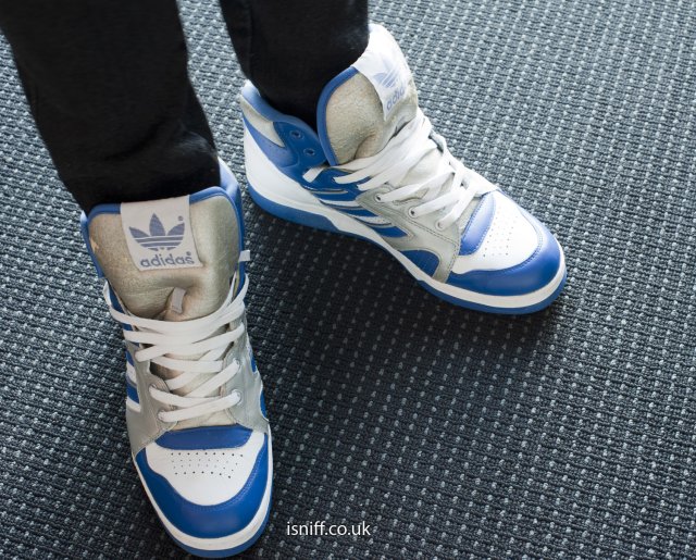 adidas_instinct_silver_02.jpg
