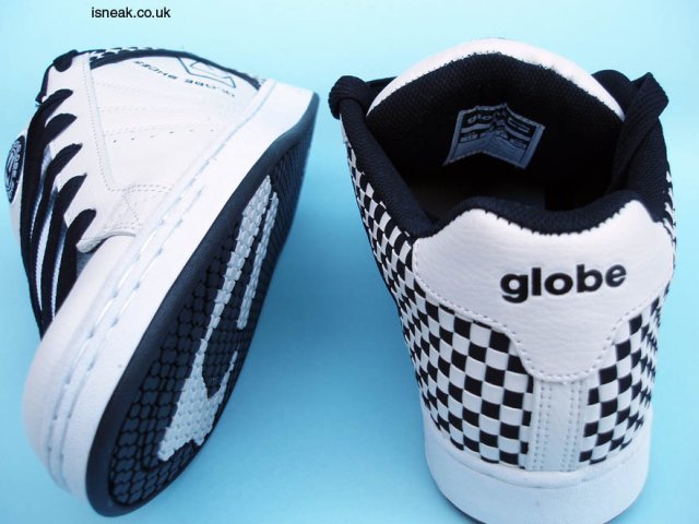 globe_focus_white_08.jpg
