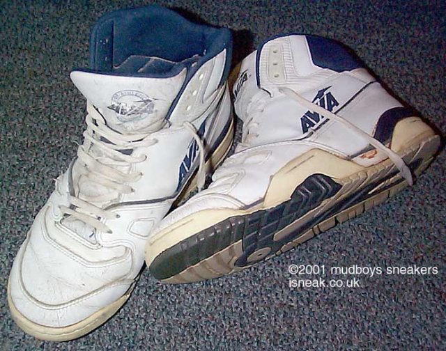 whiteavia07.jpg