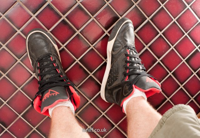 nike_auto_flight_black_03.jpg