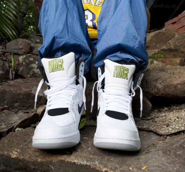 command_force_sneakers_01.jpg