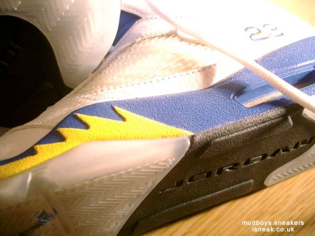 air_jordan_lakers11.jpg