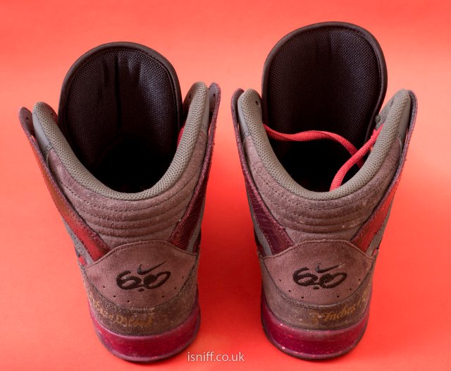 oncore_3inchesofblood_sneakers61.jpg