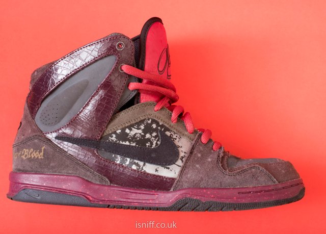 oncore_3inchesofblood_sneakers64.jpg