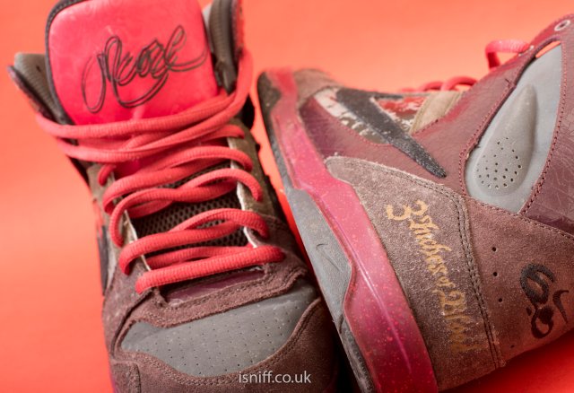 oncore_3inchesofblood_sneakers76.jpg