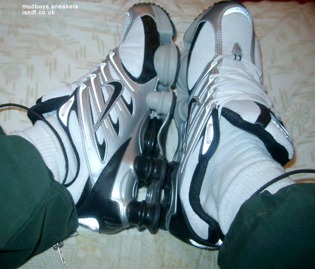 sishox03.jpg