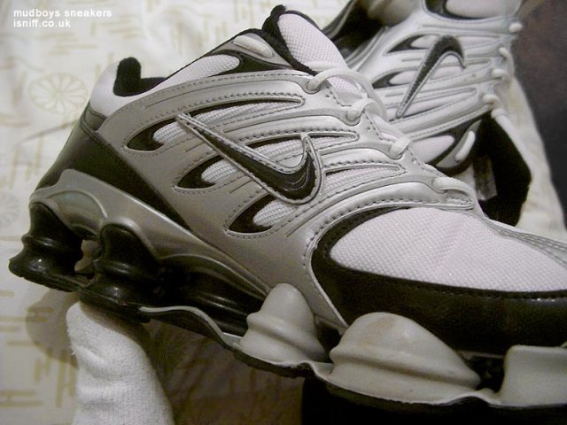 sishox04.jpg