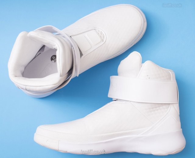 nike_swoosh_hunter43.jpg