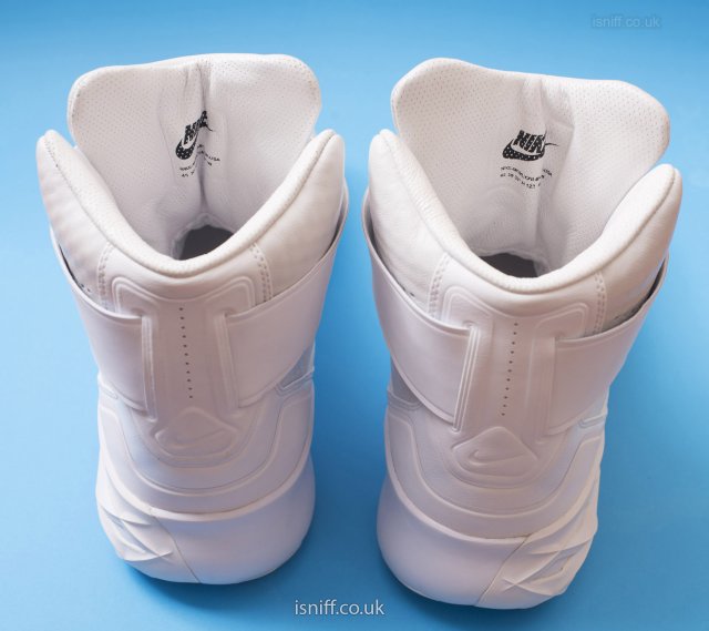 nike_swoosh_hunter45.jpg