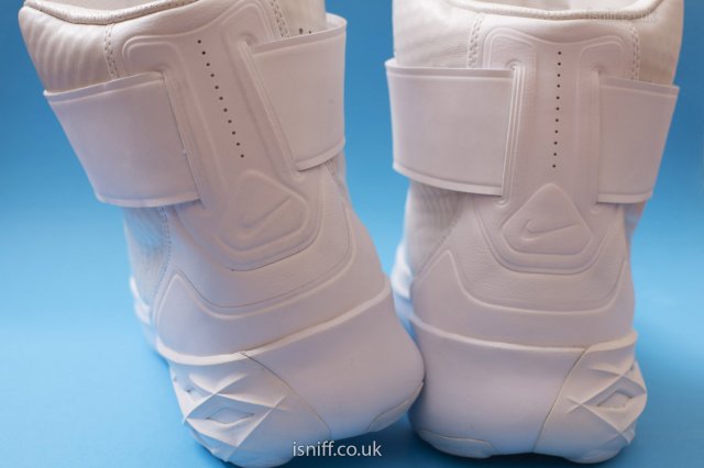 nike_swoosh_hunter53.jpg
