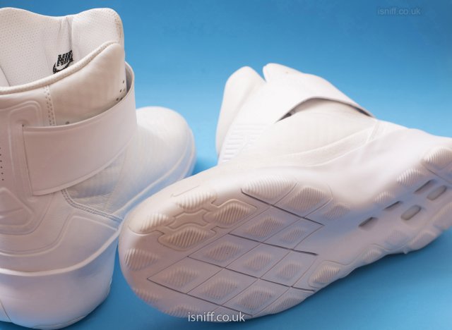 nike_swoosh_hunter55.jpg