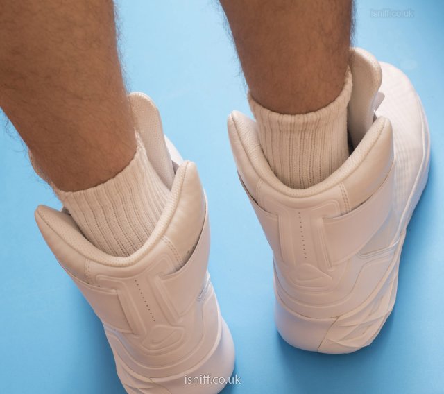 nike_swoosh_hunter77.jpg