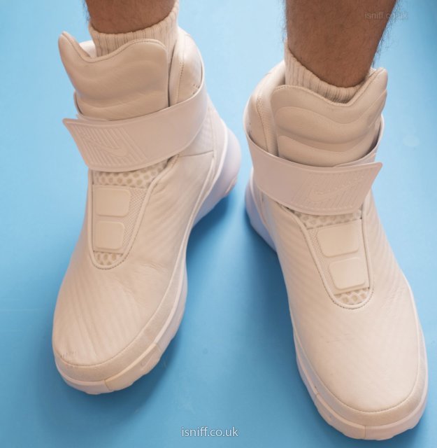 nike_swoosh_hunter82.jpg