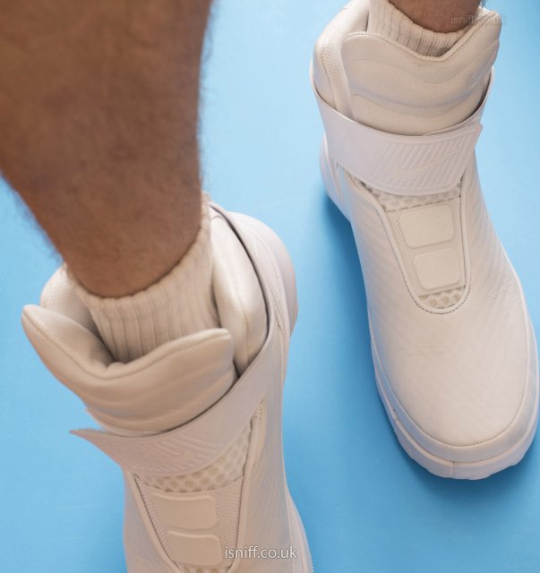 nike_swoosh_hunter94.jpg