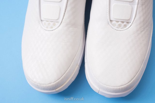 nike_swoosh_hunter98.jpg