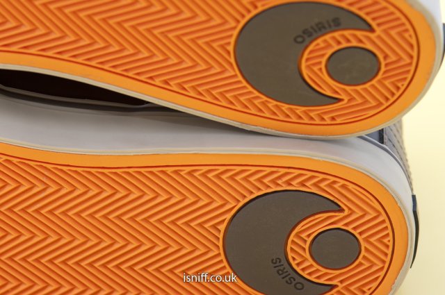 Rhyme_Sneaker_04.jpg