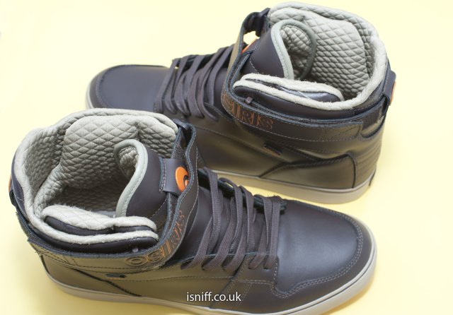 Rhyme_Sneaker_11.jpg