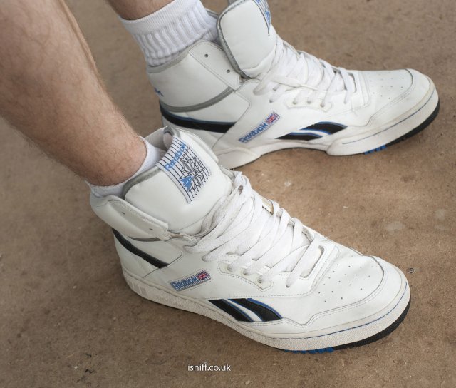 wearing_hitops_02.jpg