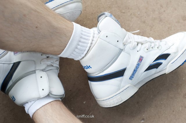 wearing_hitops_17.jpg