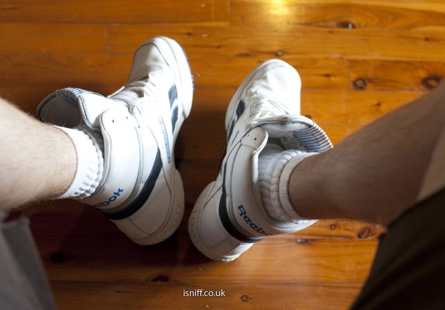 wearing_hitops_26.jpg