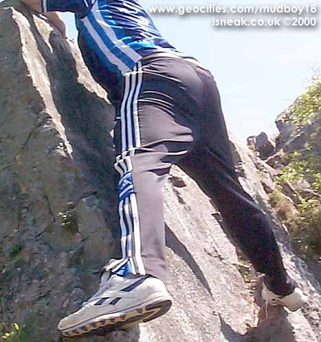 wearing_reebok_classic11.jpg
