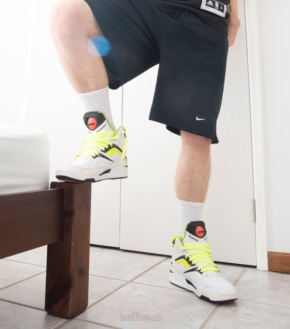 wearing_pump_twilightzone_27.jpg