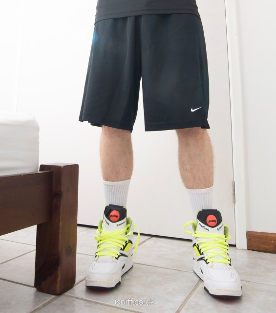wearing_pump_twilightzone_33.jpg