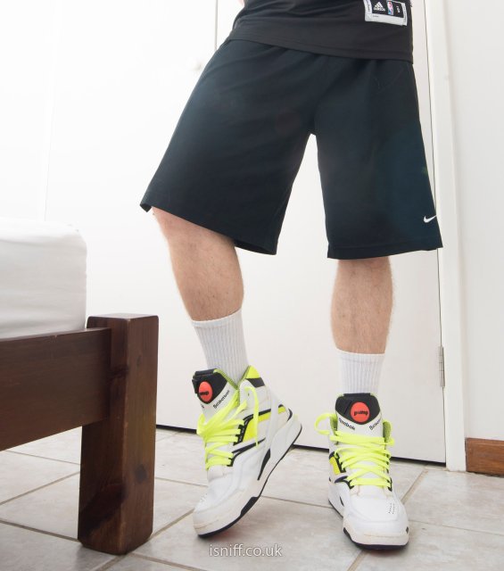 wearing_pump_twilightzone_34.jpg