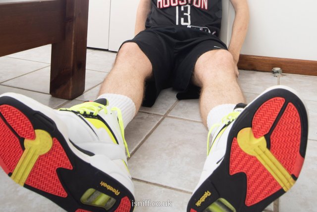wearing_pump_twilightzone_49.jpg