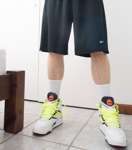 wearing_pump_twilightzone_55.jpg