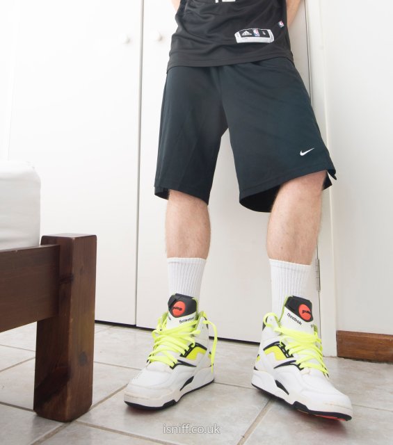 wearing_pump_twilightzone_57.jpg