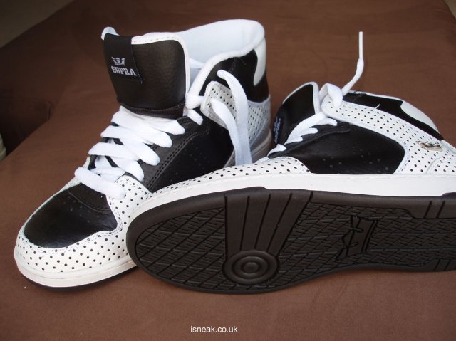 supra_raider_whitedot82.jpg
