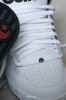 osiris_bronx_white_high_24.jpg (80330 bytes)